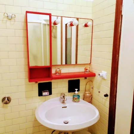 Casa Di Claude Con Posto Auto Apartman