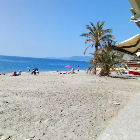 Casa Di Claude Con Posto Auto * Finale Ligure