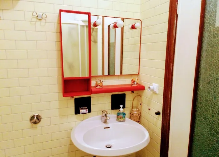 Casa Di Claude Con Posto Auto Apartment