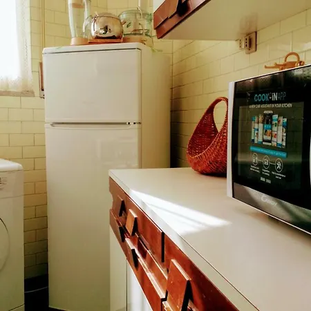 Casa Di Claude Con Posto Auto Finale Ligure