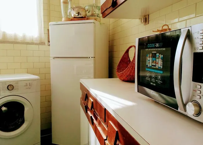 Casa Di Claude Con Posto Auto Finale Ligure